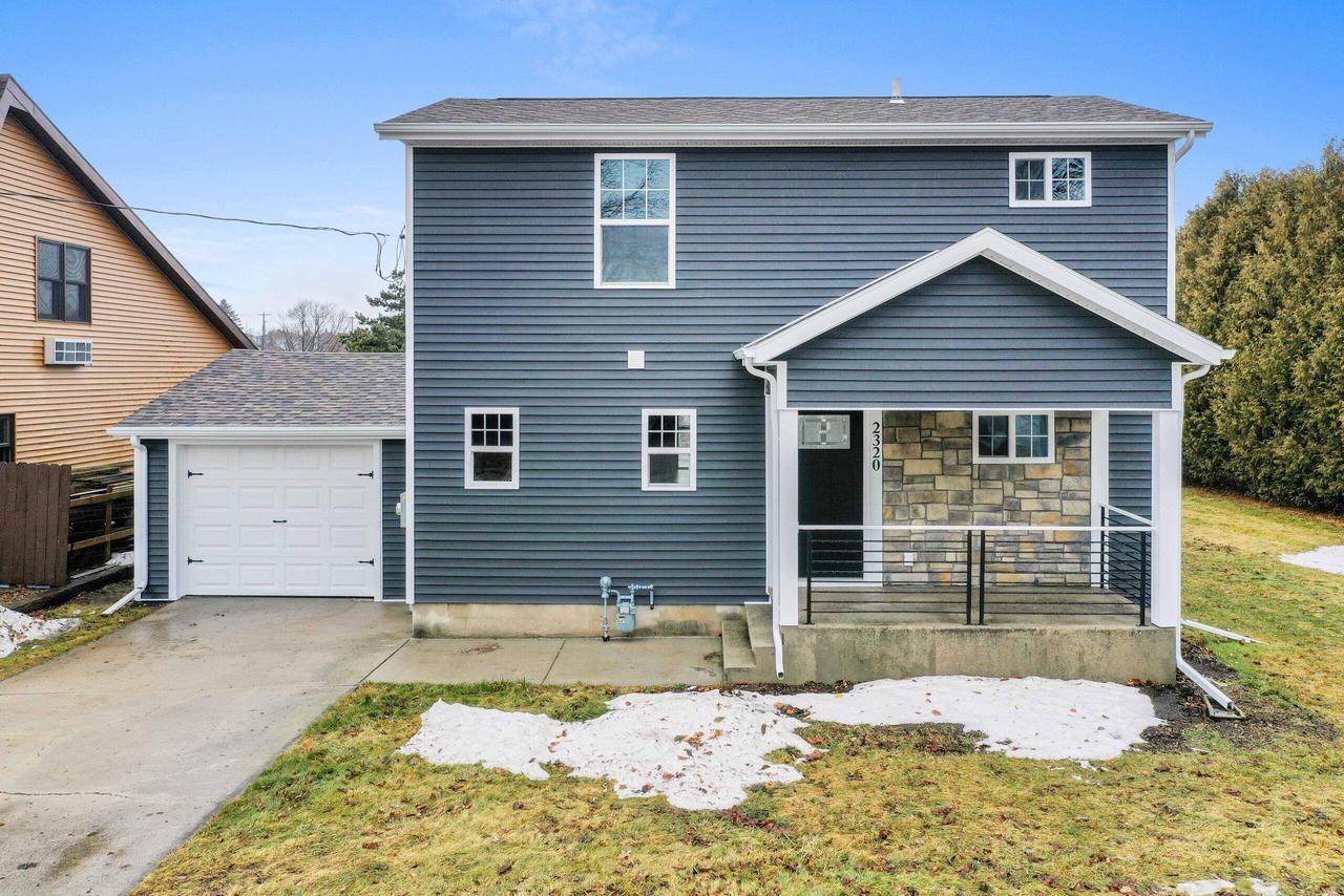 2320 Wilson St - Photo 1