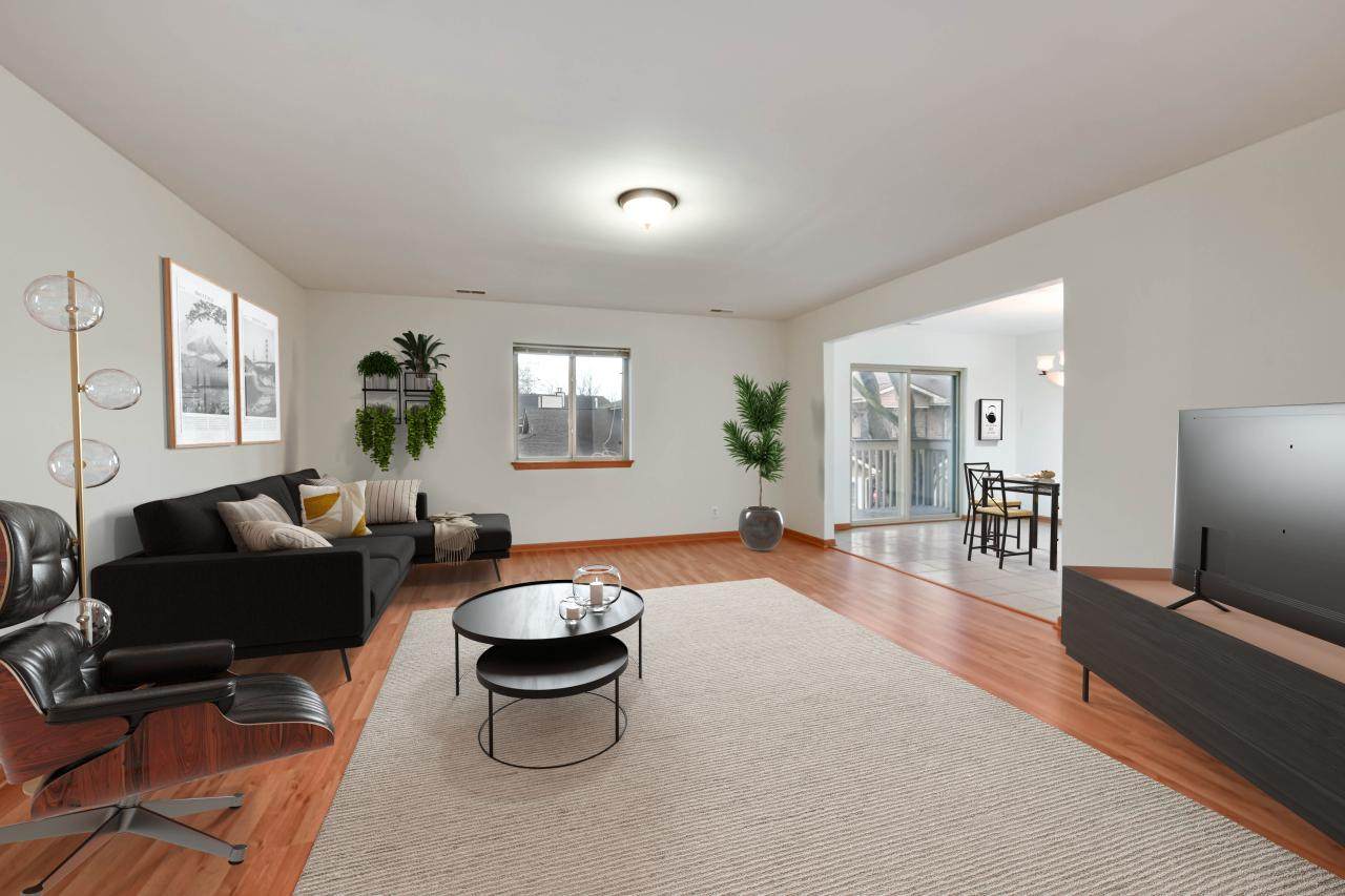 219 Franklin St - Photo 1