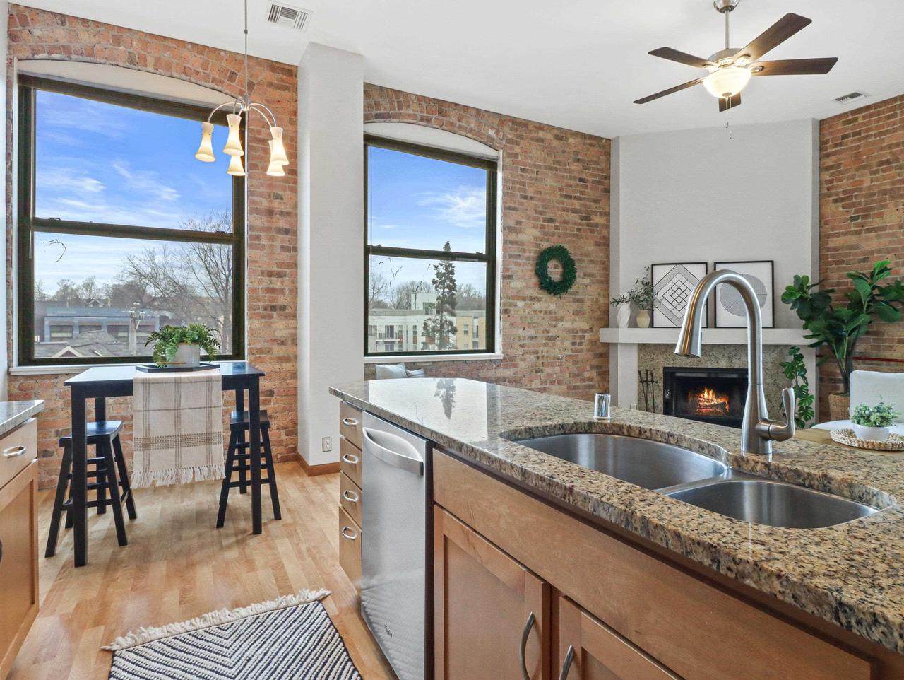 123 Blount St - Photo 1