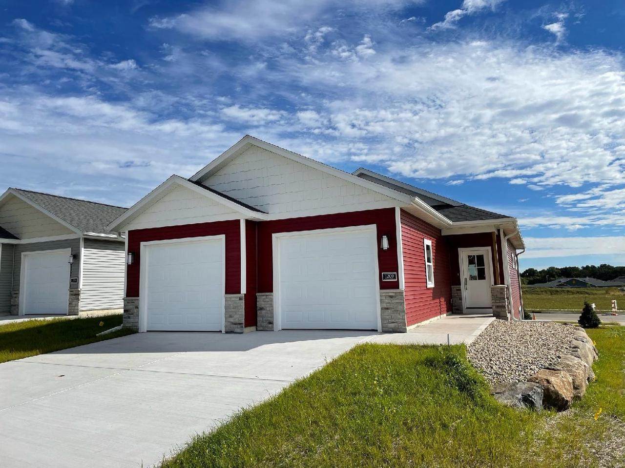 1200 Tivoli Cir - Photo 1