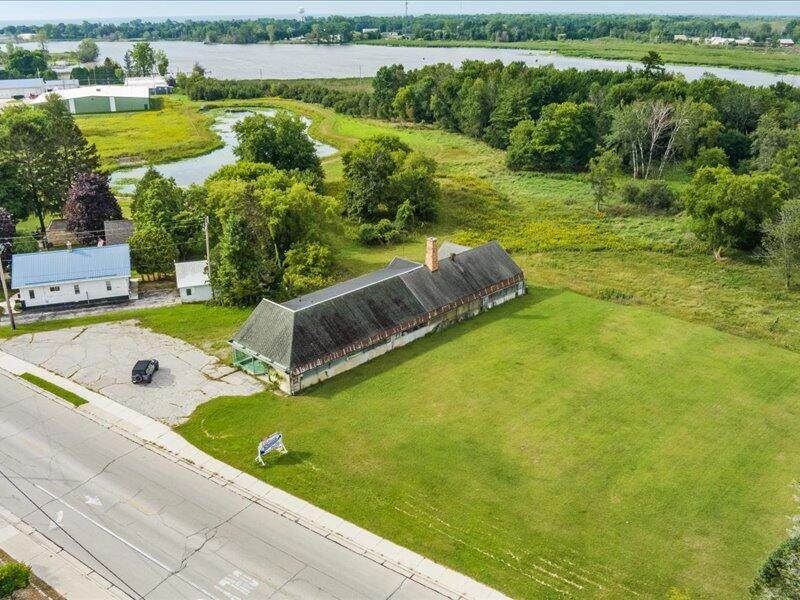 3000 Forest Ave - Photo 1