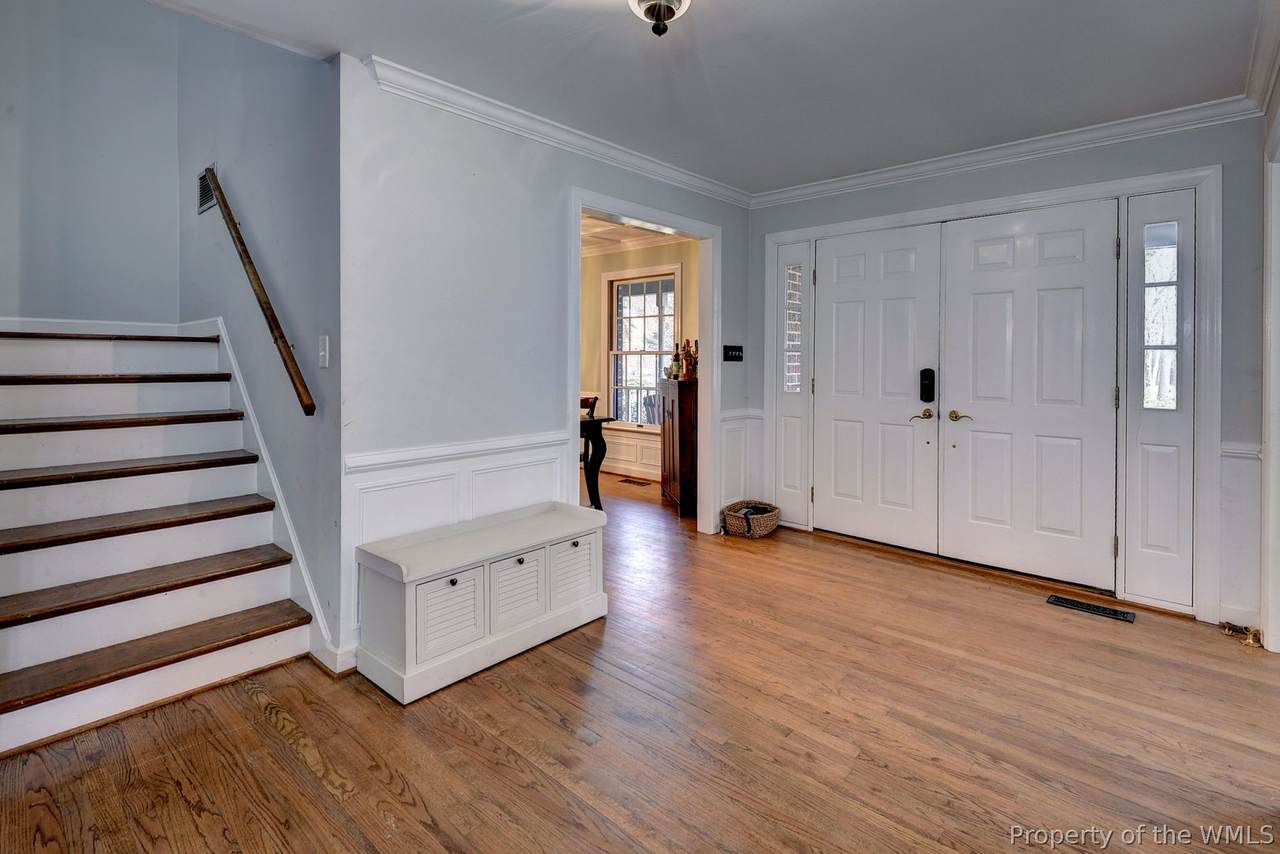 https://bt-photos.global.ssl.fastly.net/wmsburg/1280_boomver_1_2601549-2.jpg