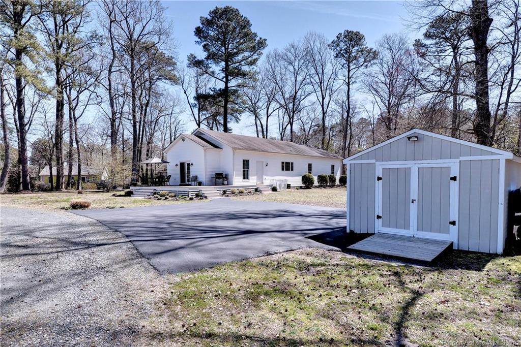 58 Laurel Lane - Photo 1