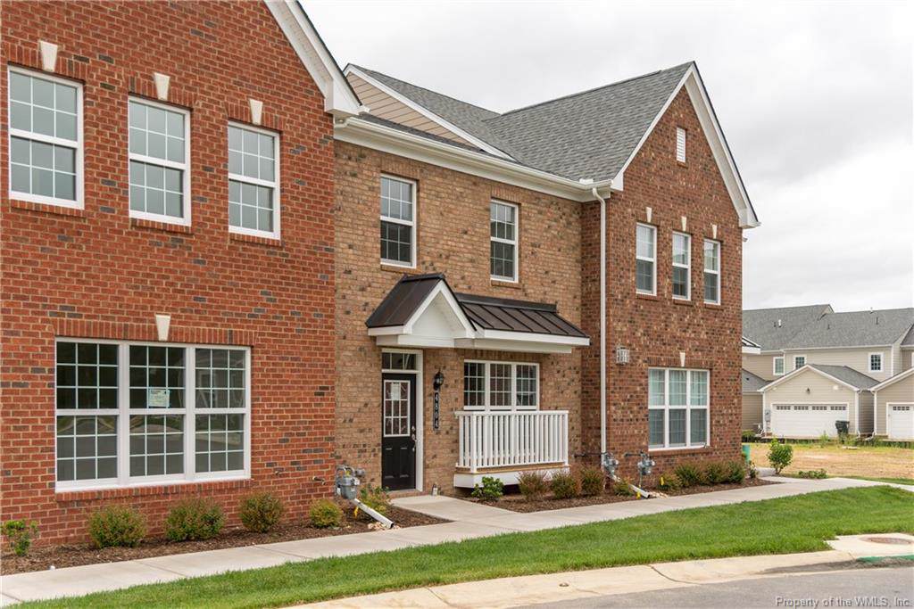 4812 Village Walk - Photo 1