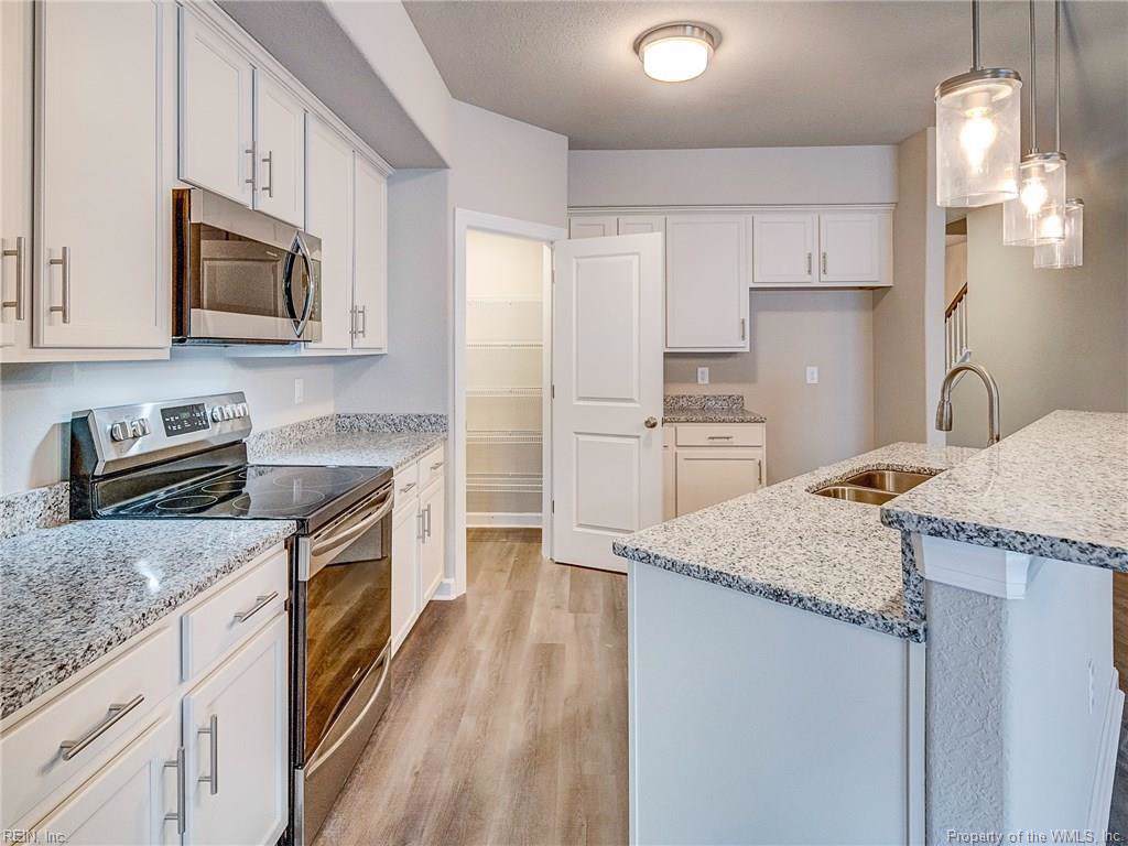 104 Two Penny Place - Photo 1