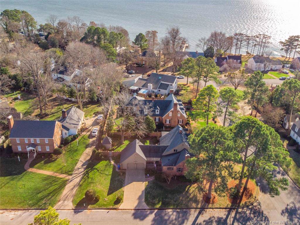 16 James Landing Road - Photo 1