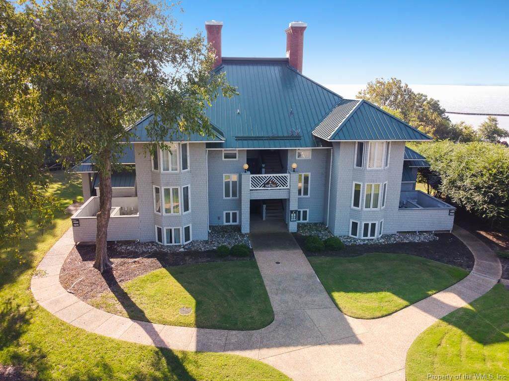 708 Graves Ordinary - Photo 1