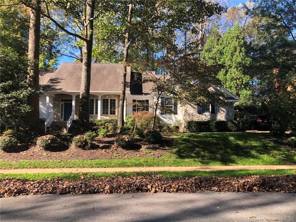 305 Yorkshire Drive - Photo 1