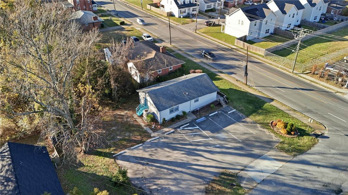 1204 Pembroke Avenue - Photo 1