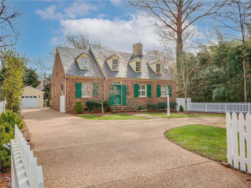 321 Henry Street - Photo 1