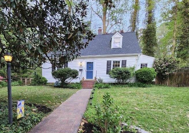 11 Grove Avenue - Photo 1