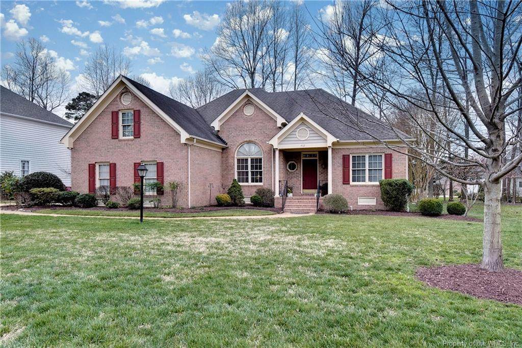 412 Ashwood Drive - Photo 1