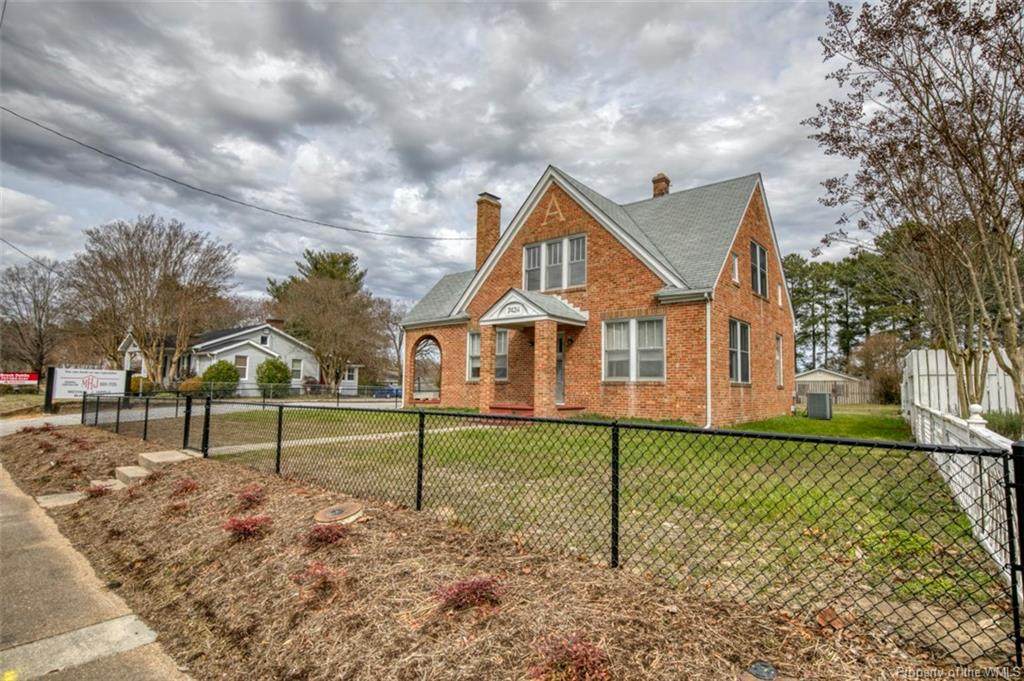 7424 Richmond Road - Photo 1