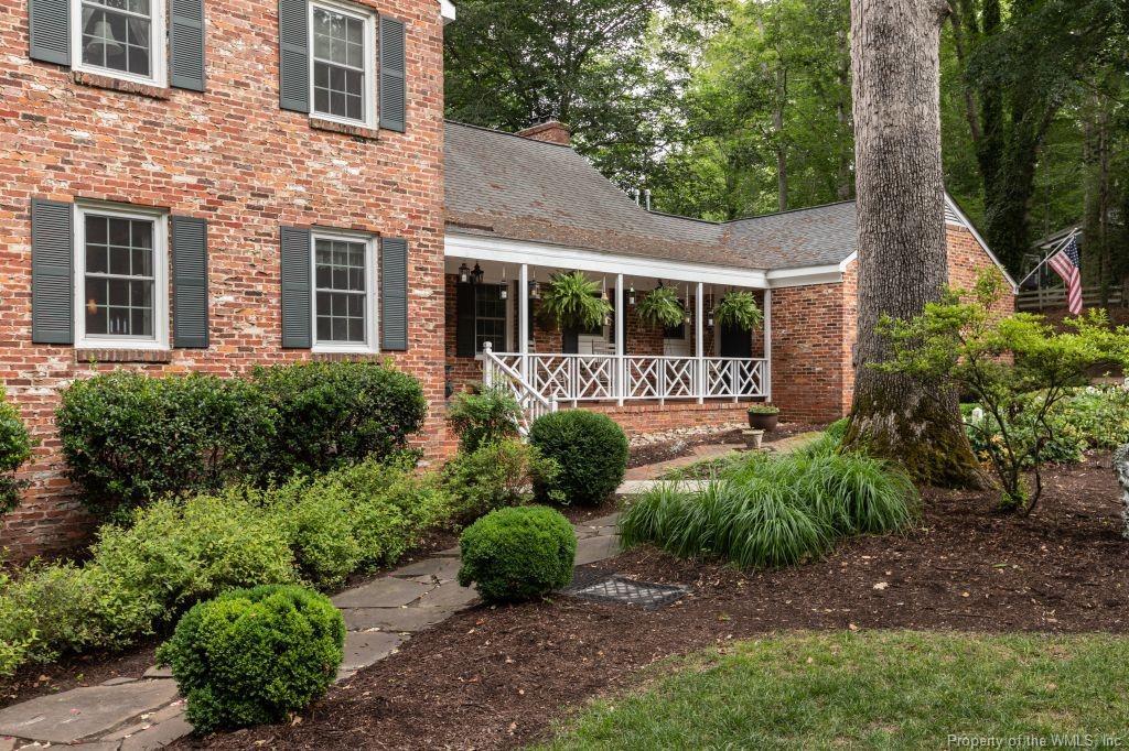 1109 Jamestown Road - Photo 1