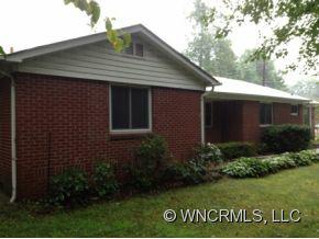 1732 Haywood Rd, Hendersonville, NC 28791 (#NCM523683) :: Exit Realty Vistas