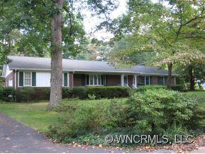 211 Balsam Road, Hendersonville, NC 28792 (#NCM525952) :: Exit Realty Vistas