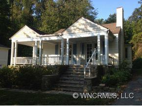 104 W Lake Ave, Hendersonville, NC 28739 (#NCM526202) :: Exit Realty Vistas