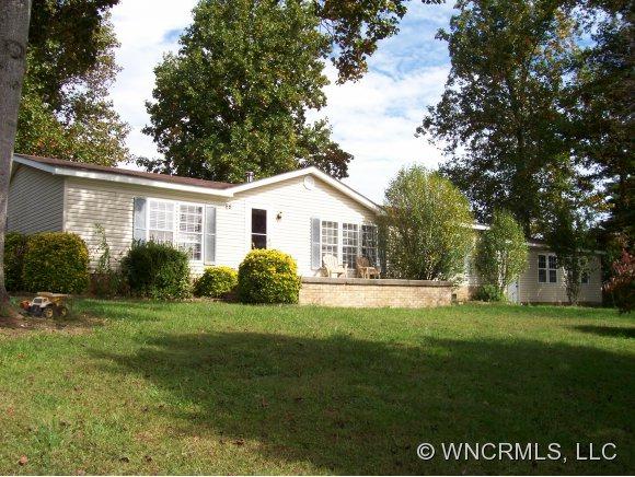 88 Carmack Drive, Hendersonville, NC 28792 (#NCM526930) :: Exit Realty Vistas