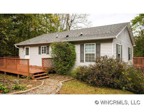 90 Holly Lane, Brevard, NC 28712 (#NCM527553) :: Exit Realty Vistas
