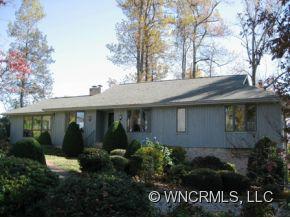 520 Kingcrest Drive, Flat Rock, NC 28731 (#NCM528092) :: Exit Realty Vistas
