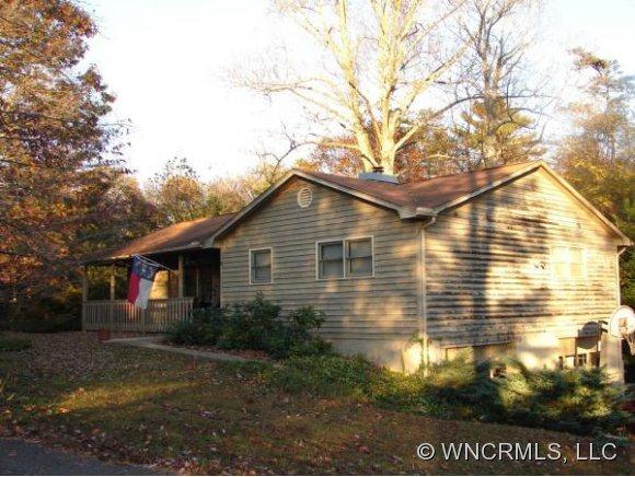 2 Shadowbrook Lane, Weaverville, NC 28787 (#NCM528220) :: Exit Realty Vistas