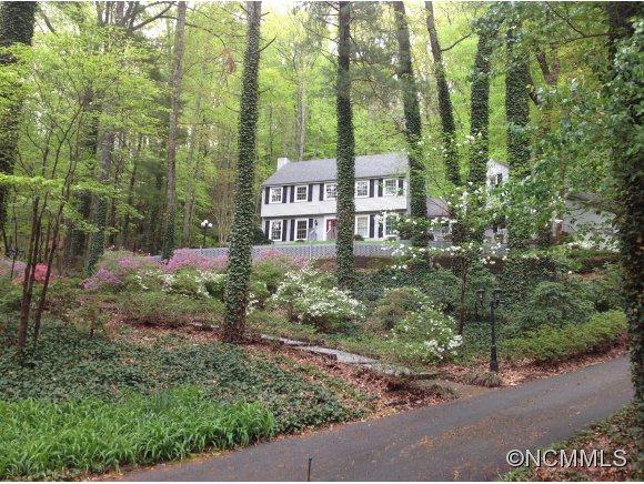 212 Estate Drive, Hendersonville, NC 28739 (#NCM526307) :: Exit Realty Vistas