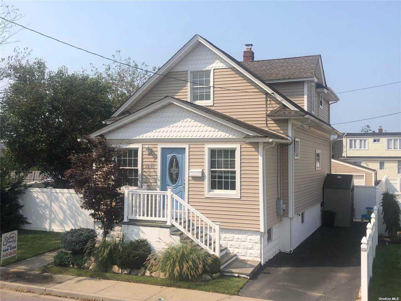 2536 Centre Avenue - Photo 1