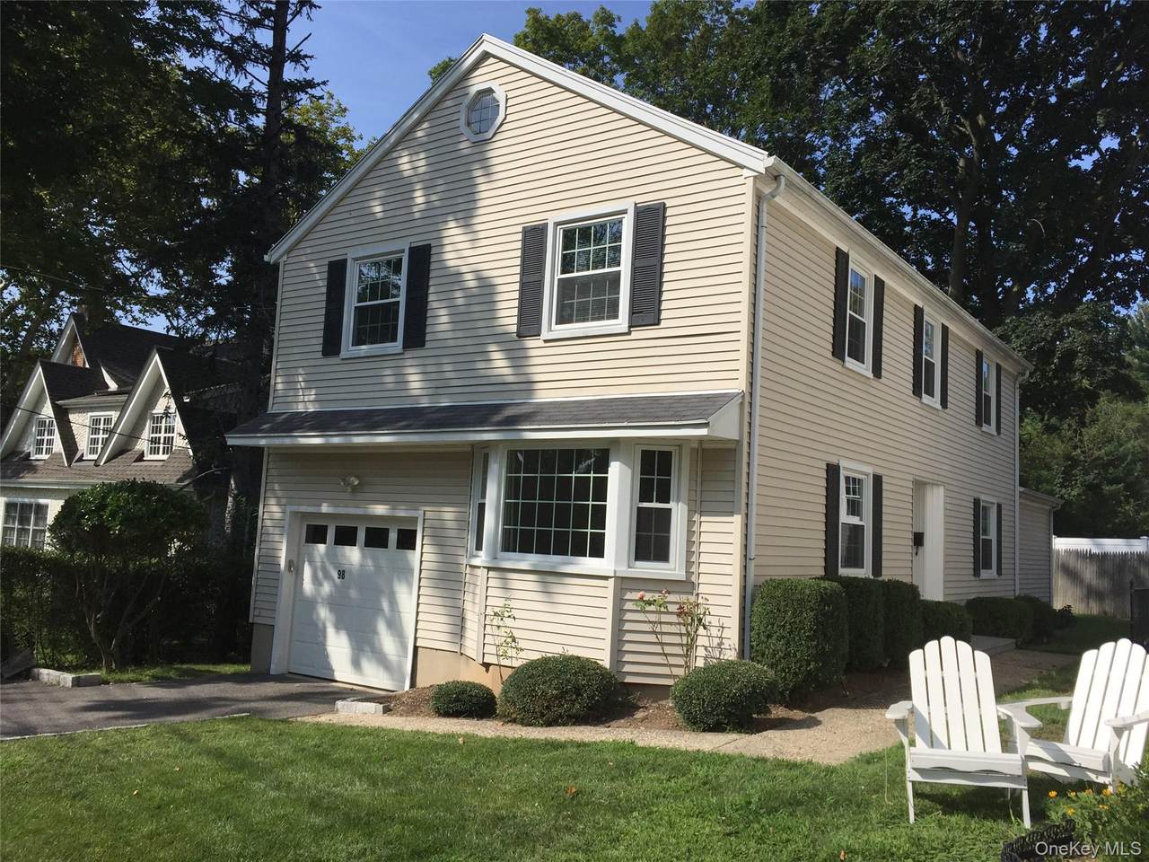 98 Glen Oaks Drive - Photo 1