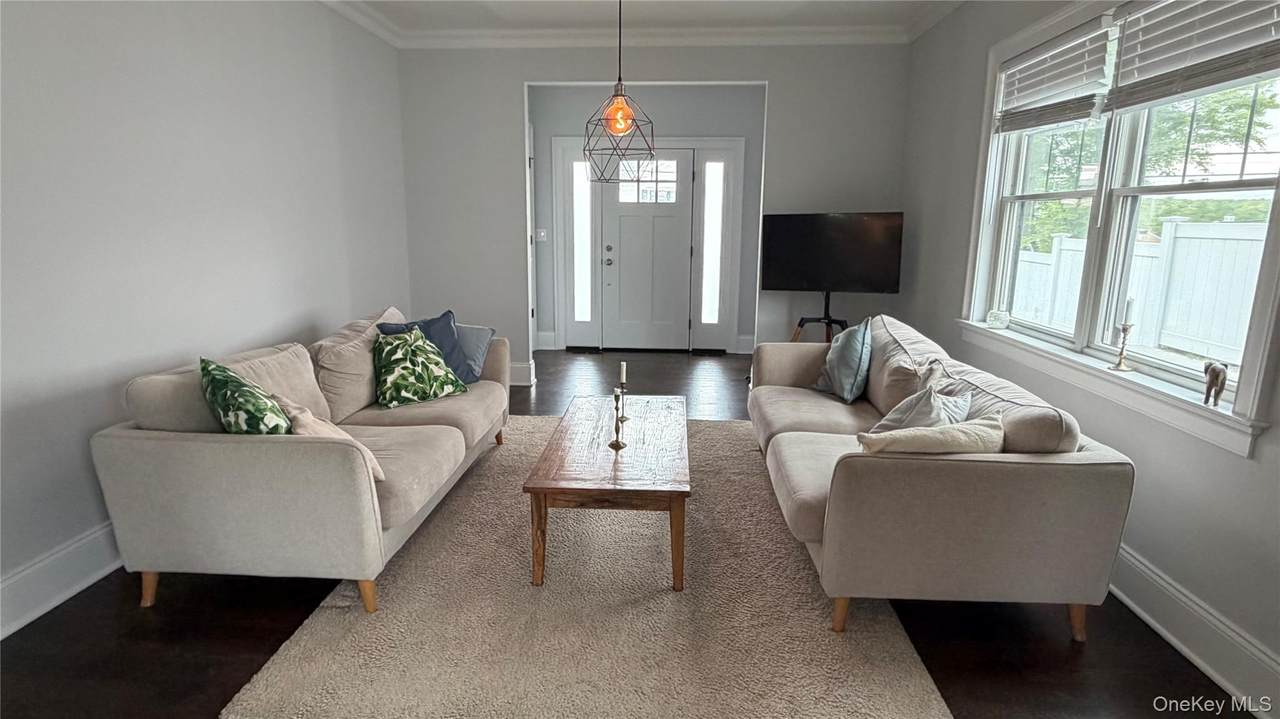 172 Lakeview Avenue - Photo 1