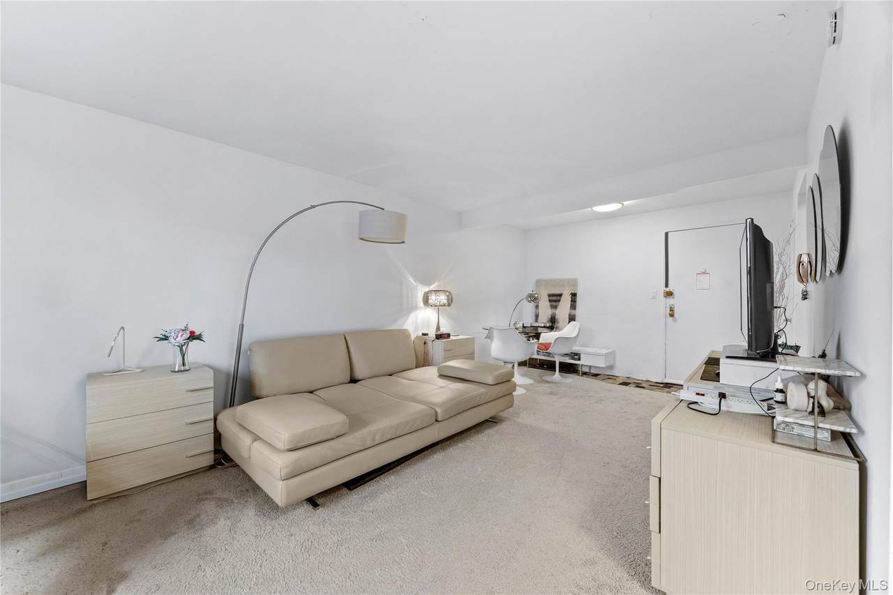 2830 Briggs Avenue - Photo 1