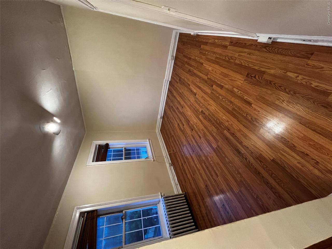 5 W Market Street - Photo 1