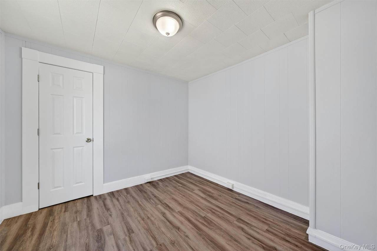 90 Montgomery Street - Photo 1