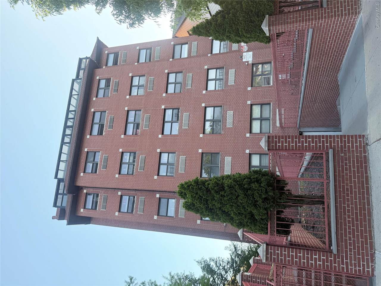 4606 88th Street - Photo 1