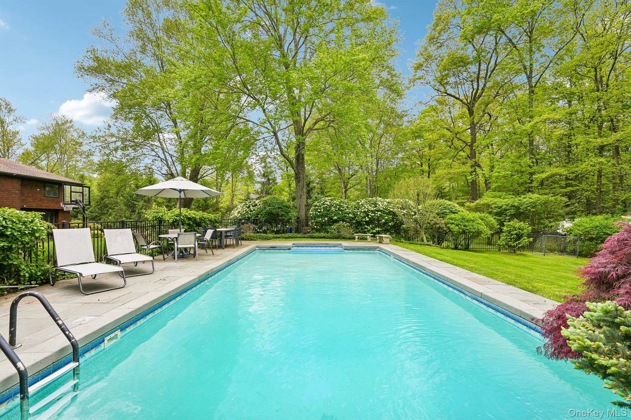 27 Cat Ridge Road - Photo 1
