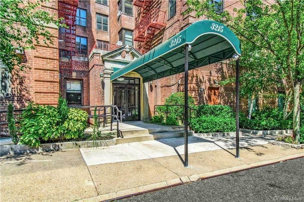 3215 Netherland Avenue - Photo 1