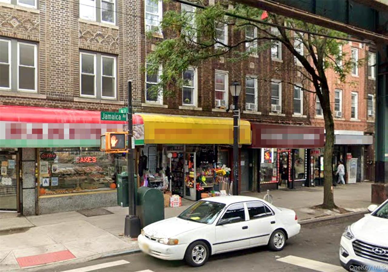 95-18 Jamaica Avenue - Photo 1