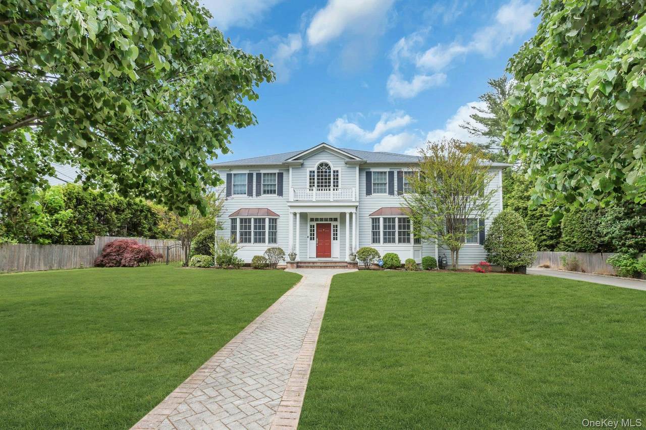 11 Plandome Drive - Photo 1