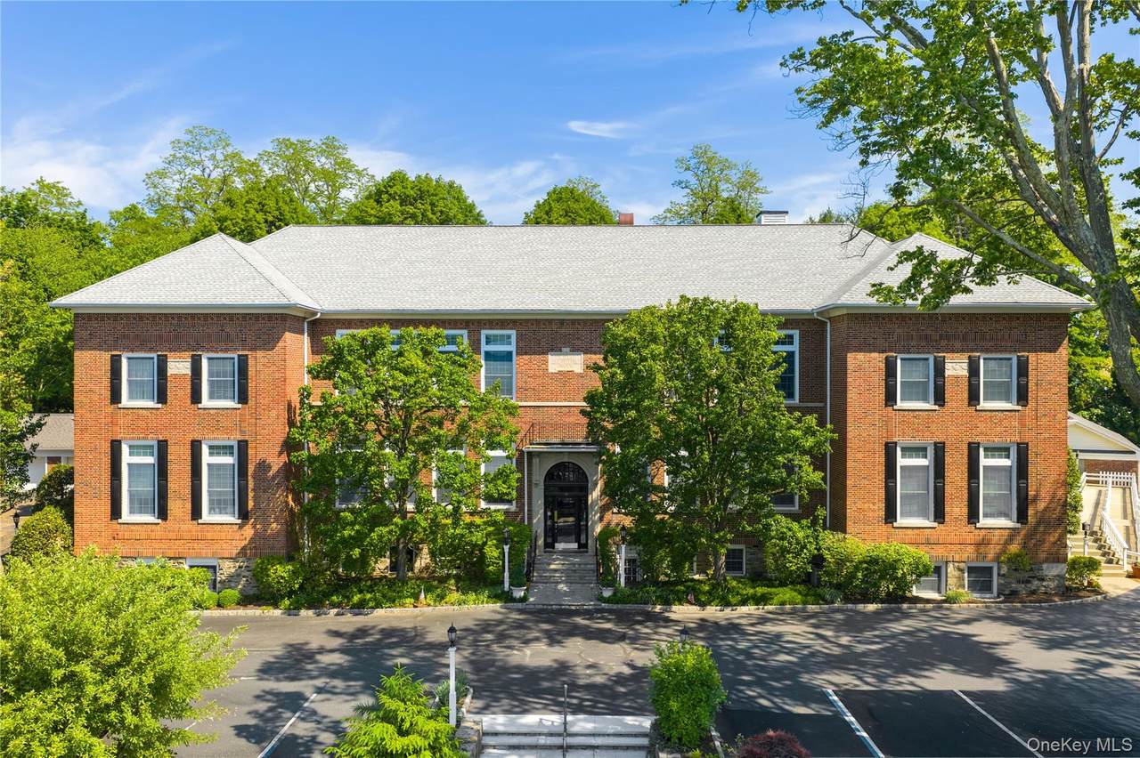 20 Whippoorwill Road - Photo 1