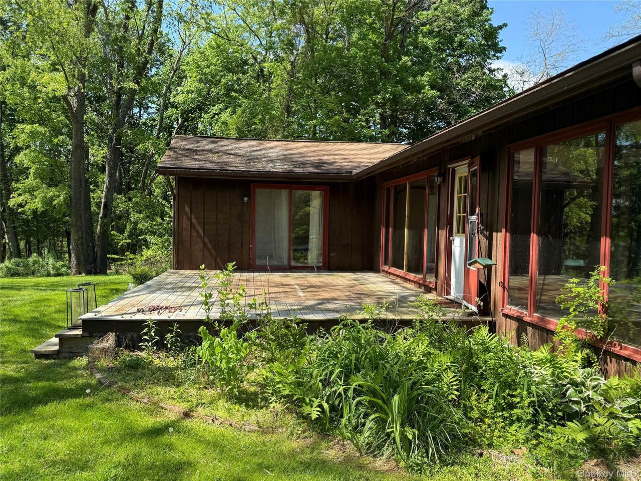 183 Barrytown Road - Photo 1