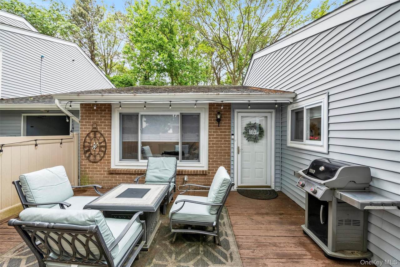 217 Springmeadow Drive - Photo 1