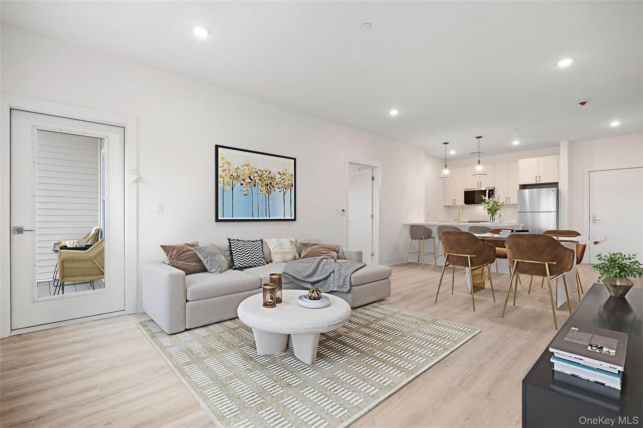 306 Bluestone Court - Photo 1