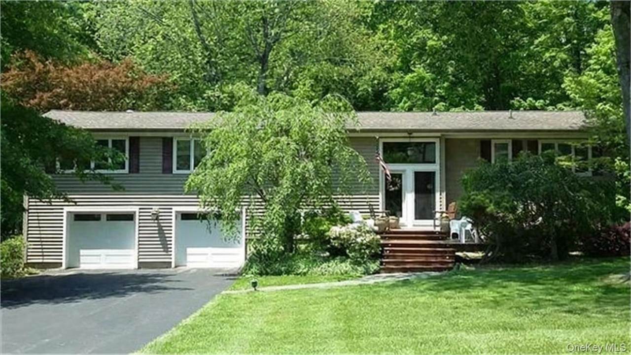 28 Leona Drive - Photo 1