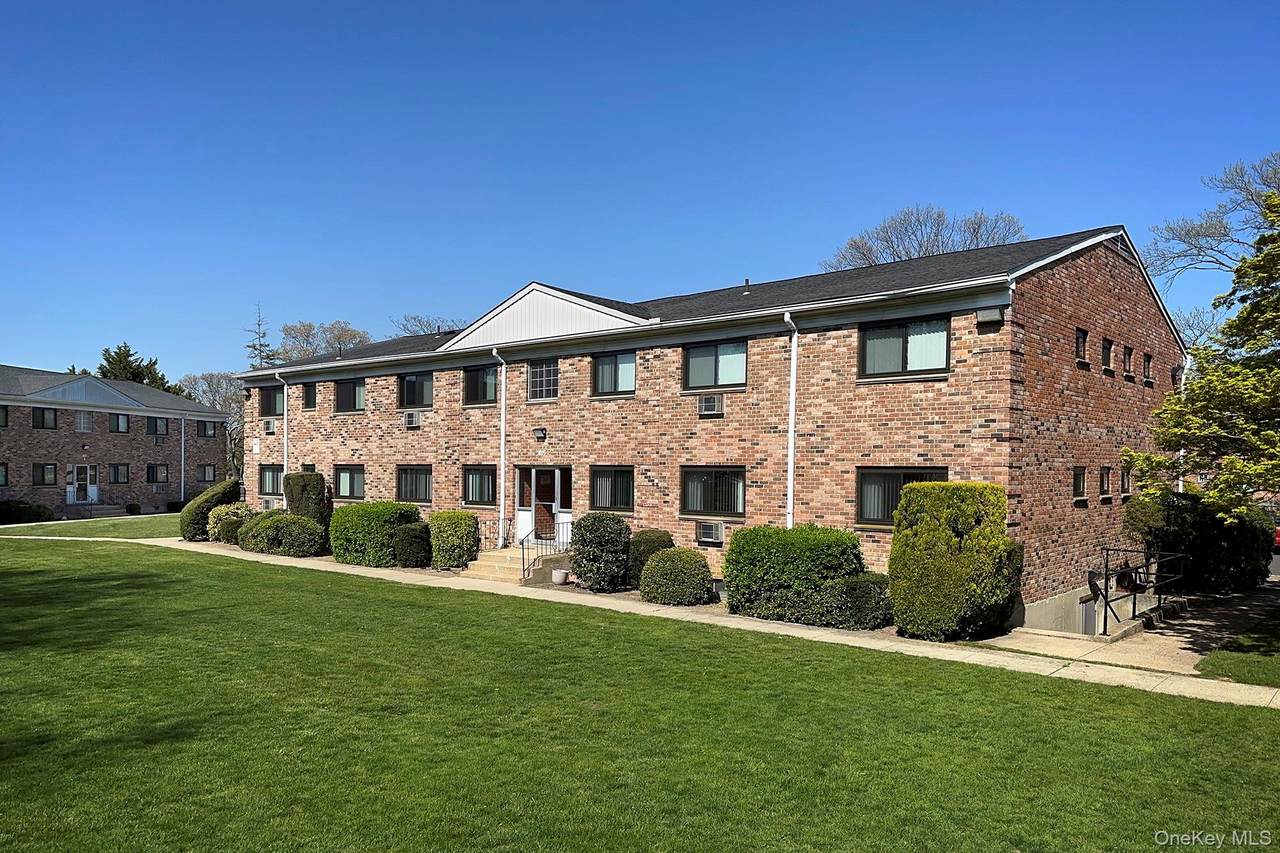 407 East Main Street - Photo 1