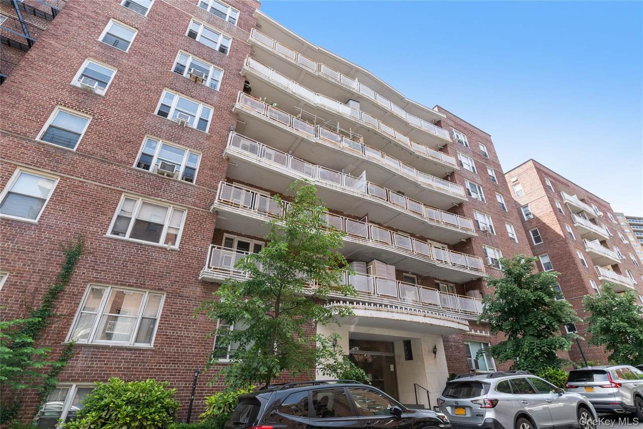 10420 68th Drive - Photo 1