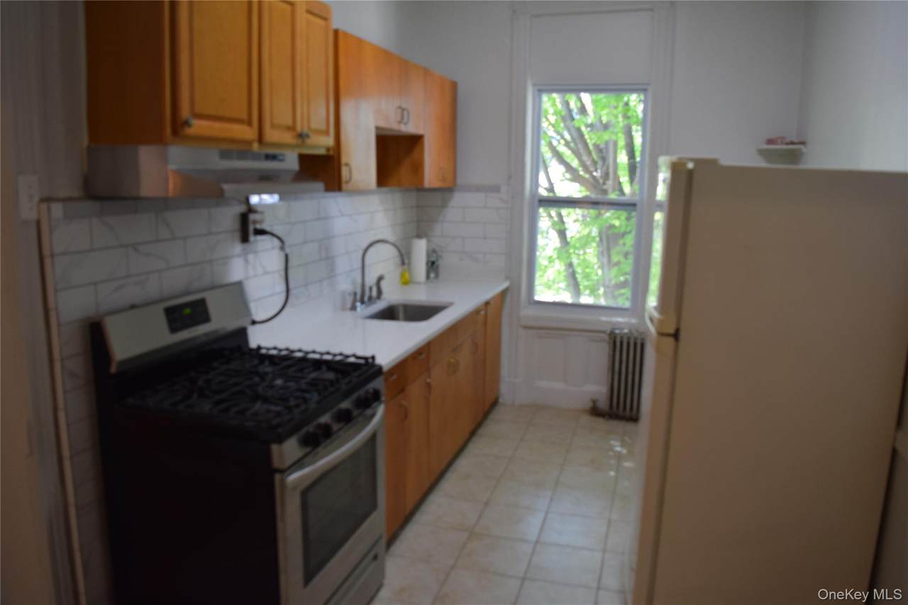 226 Pennsylvania Avenue - Photo 1