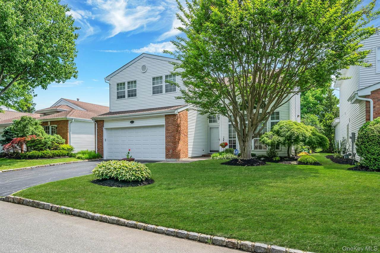 15 Hamlet Drive - Photo 1