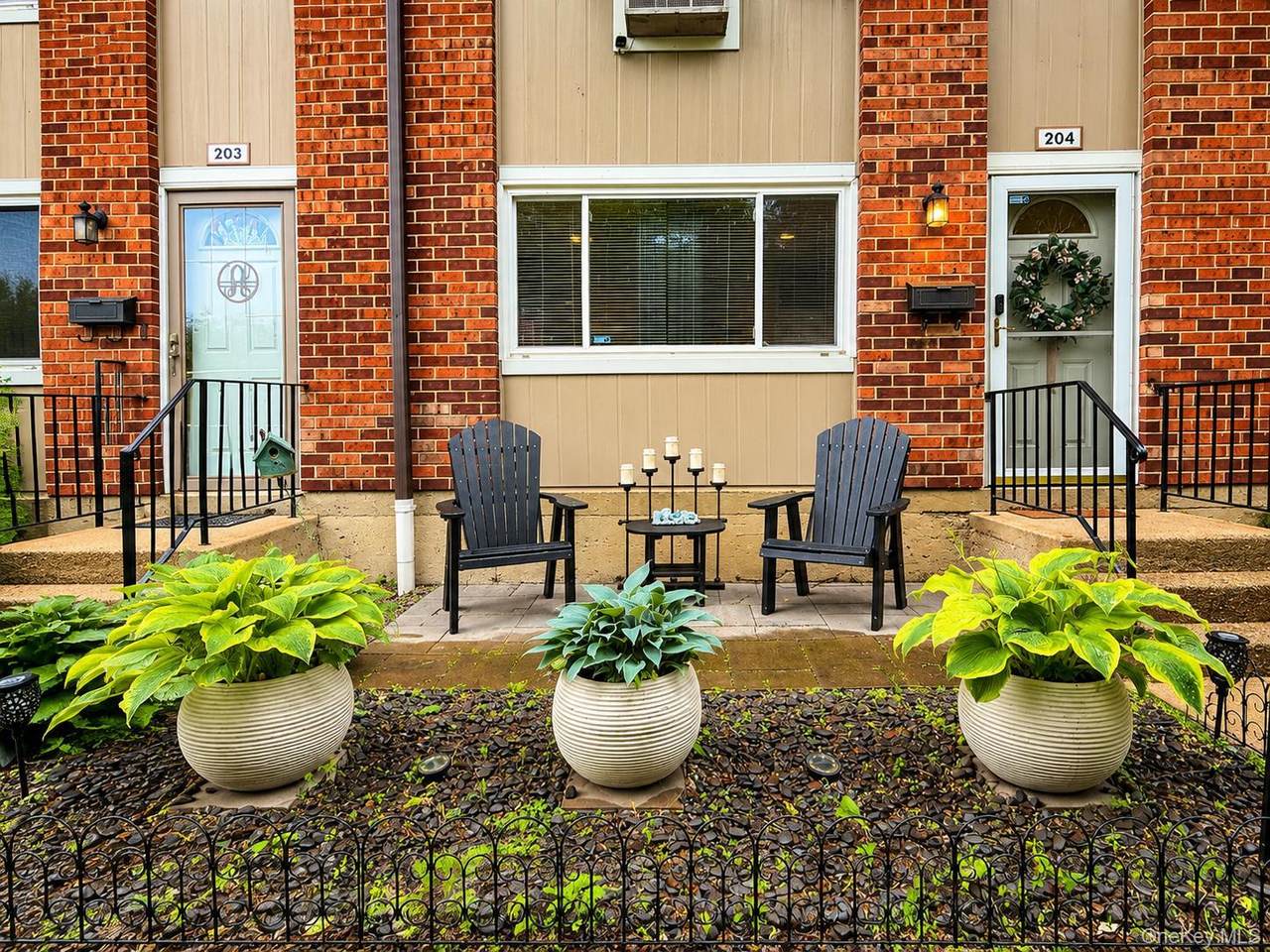 204 Old Country Road - Photo 1