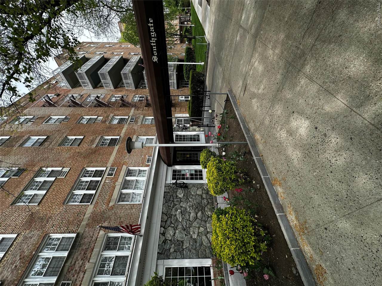 149-30 88th Street - Photo 1