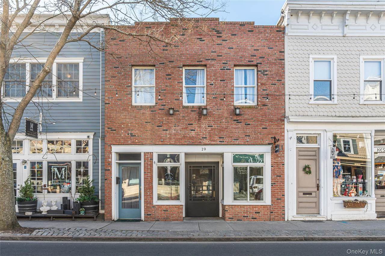 19 Front Street - Photo 1