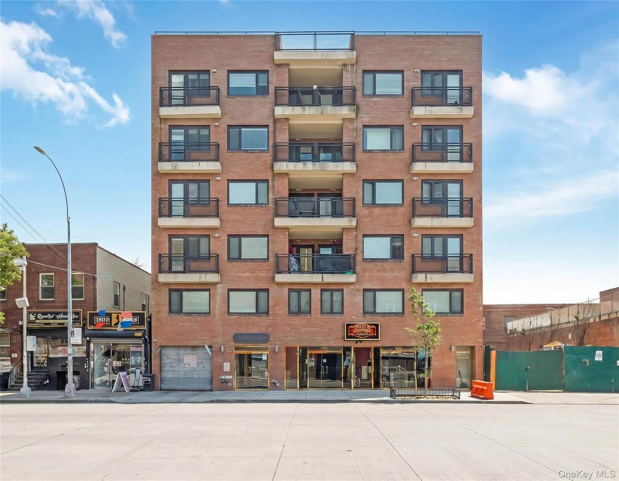 172-18 Jamaica Avenue - Photo 1
